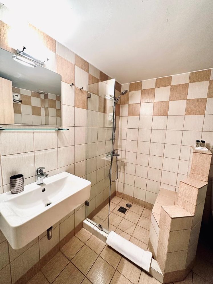 APARTMENT CAPACITY 4 Room