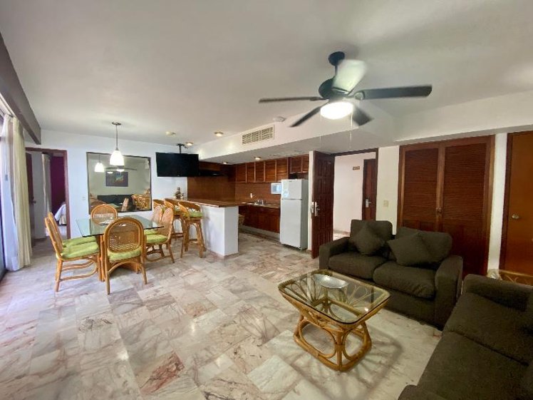 SUITE OCEAN FRONT TWO DOUBLE BEDS Room