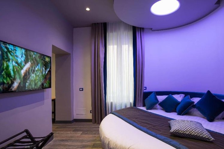 DOUBLE DELUXE QUEEN BED Room