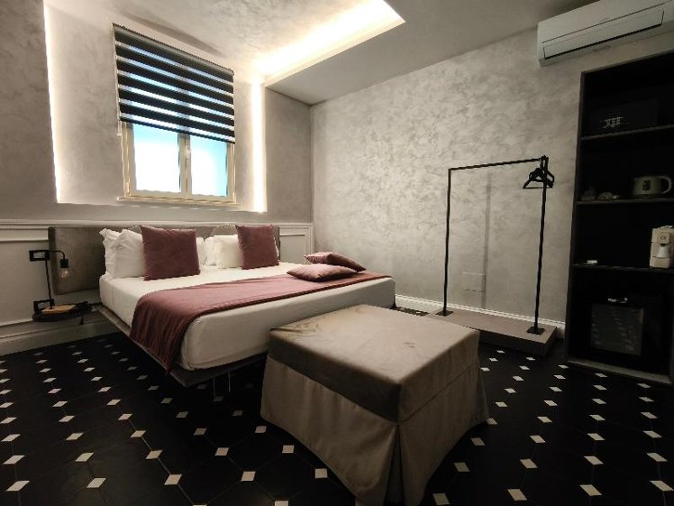 DOUBLE STANDARD Room
