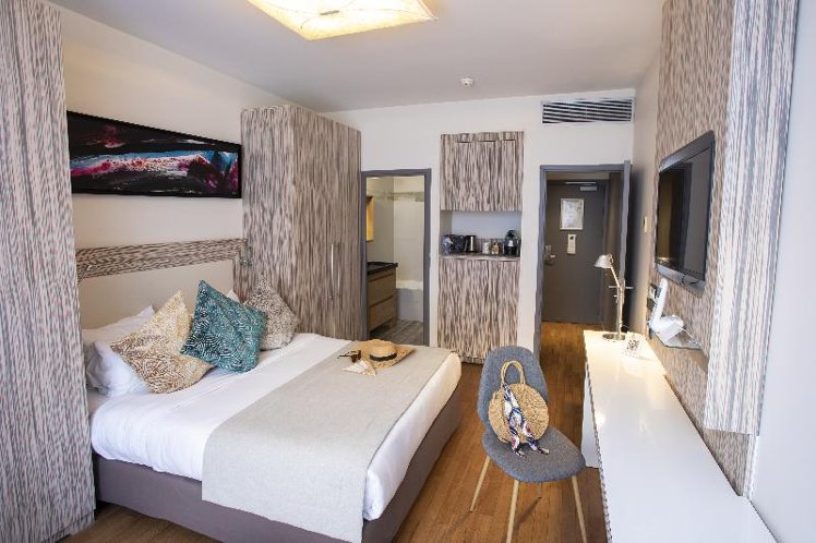 DOUBLE SUPERIOR Room