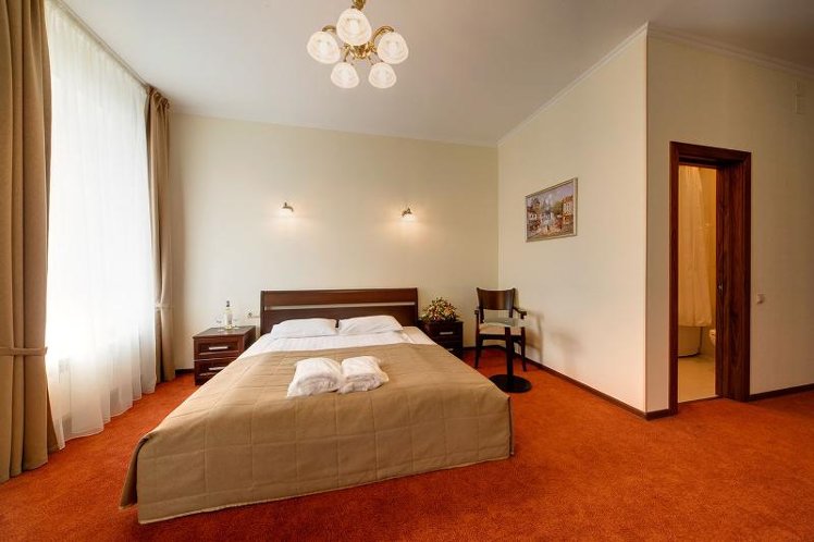 DOUBLE SINGLE USE COMFORT Room