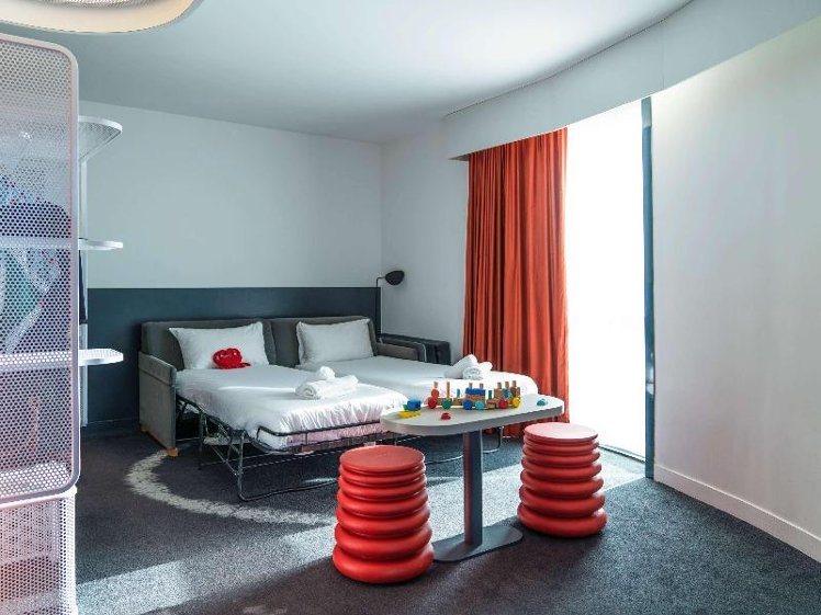 JUNIOR SUITE STANDARD Room