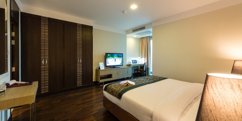 TRIPLE TWO BEDROOMS Room