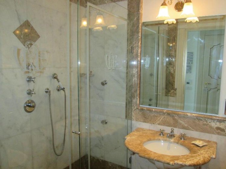 DOUBLE ECONOMY Room