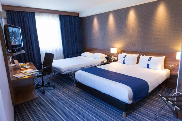 DOUBLE STANDARD Room