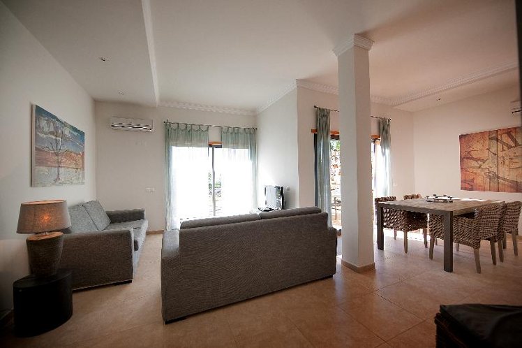VILLA CAPACITY 4 TWO BEDROOMS Room