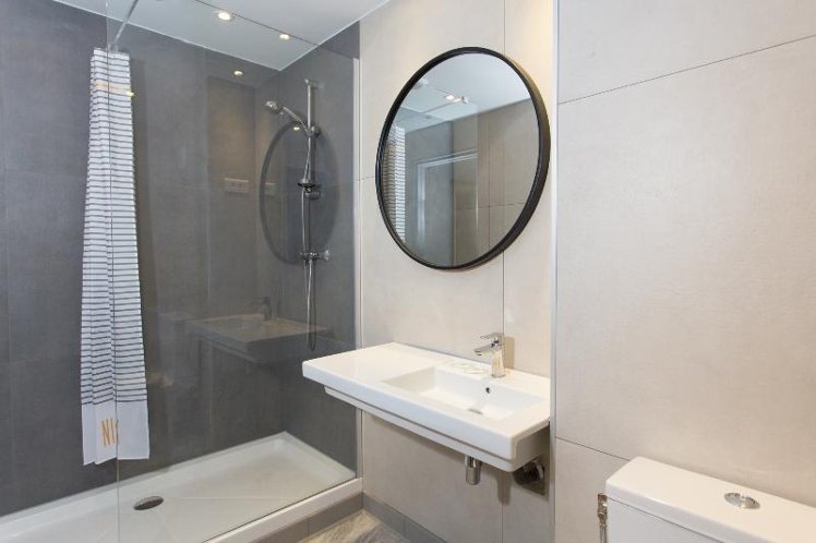 SINGLE STANDARD Room
