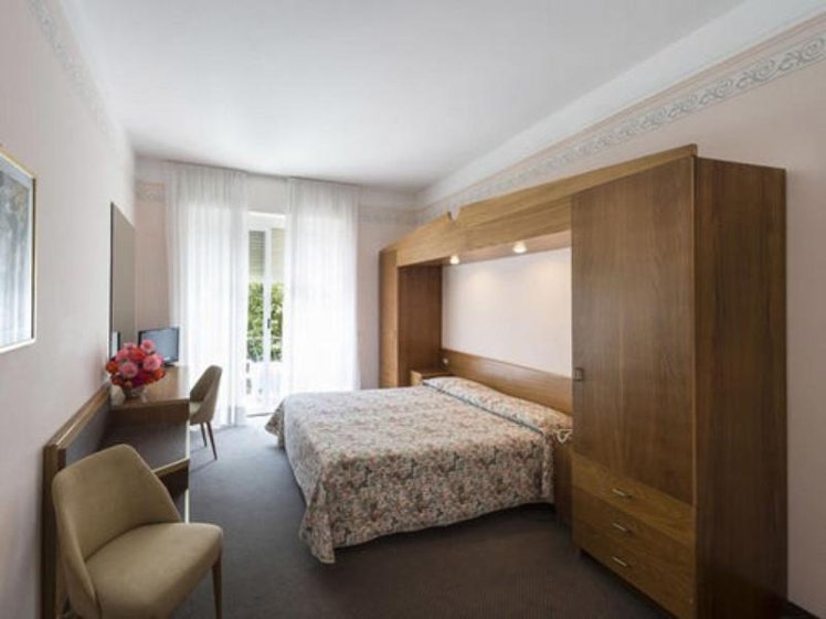 DOUBLE STANDARD Room