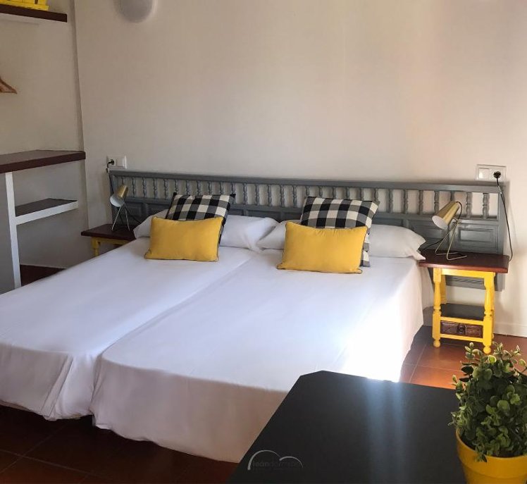 QUADRUPLE STANDARD Room