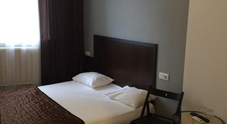 DOUBLE SINGLE USE COMFORT Room