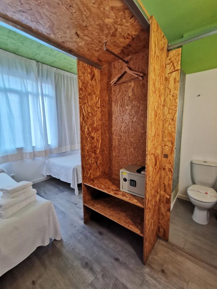 TWIN STANDARD Room