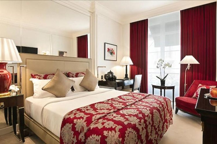DOUBLE SUPERIOR QUEEN BED Room