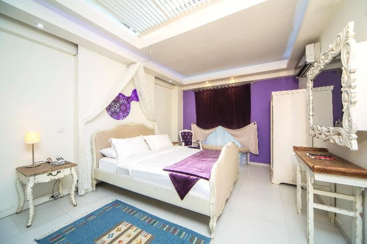Double or Twin DELUXE Room