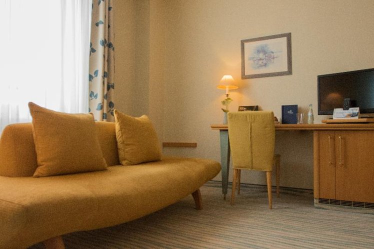 SINGLE STANDARD Room