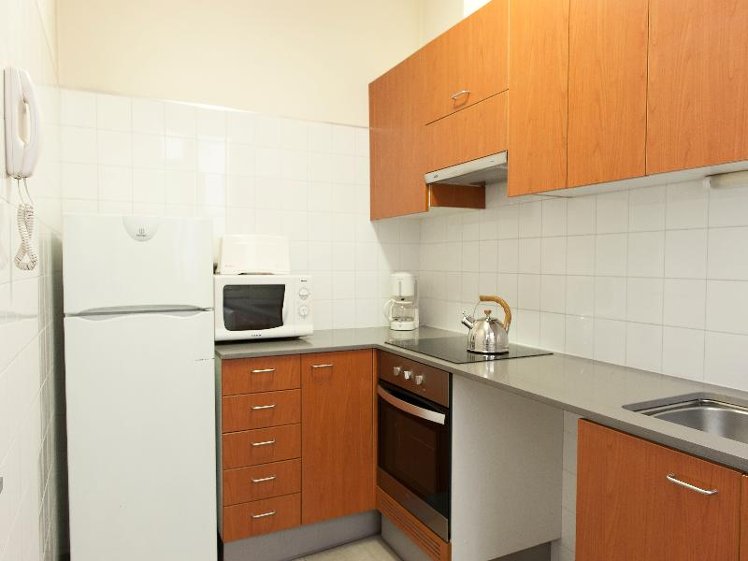 APARTMENT CAPACITY 5 THREE BEDROOM Room