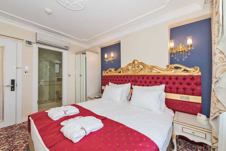 DOUBLE SUPERIOR Room