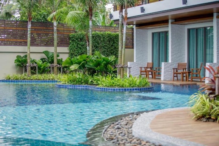 DOUBLE POOL VIEW Room