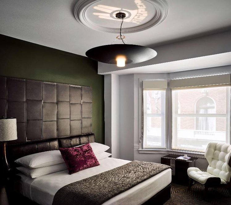 DOUBLE DELUXE KING BED Room