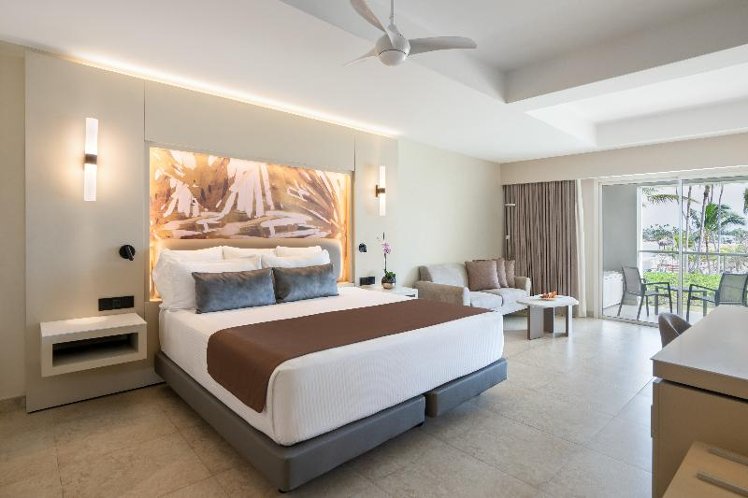 JUNIOR SUITE DELUXE OCEAN VIEW Room