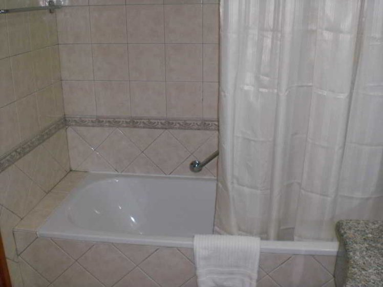 STUDIO EXECUTIVE Room
