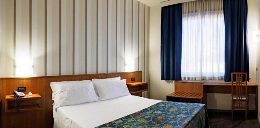 DOUBLE STANDARD Room