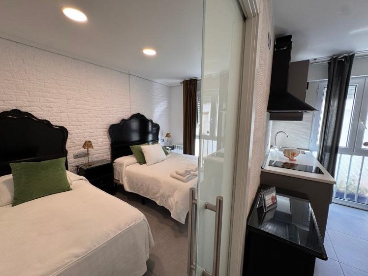 APARTMENT TWO BEDROOMS ONE BATHROOM Room