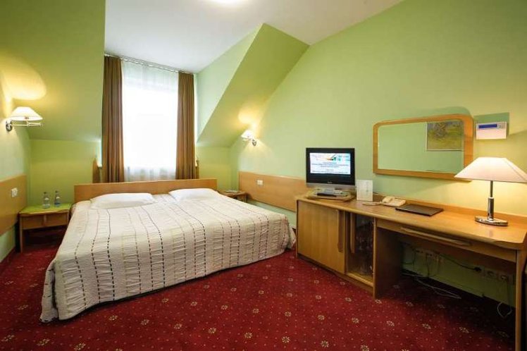 DOUBLE STANDARD Room