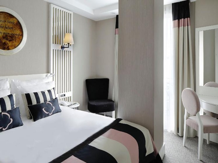 DOUBLE STANDARD Room