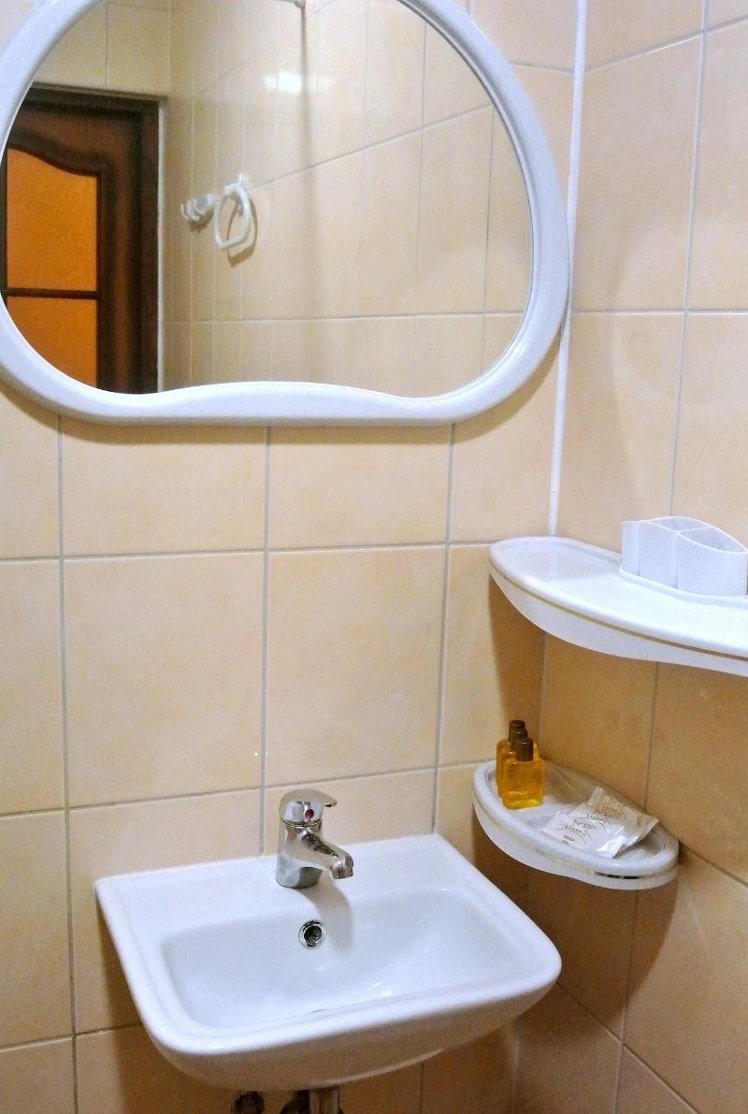 SINGLE STANDARD Room
