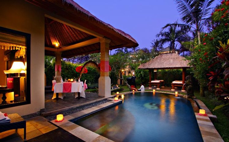 Double or Twin DELUXE Room