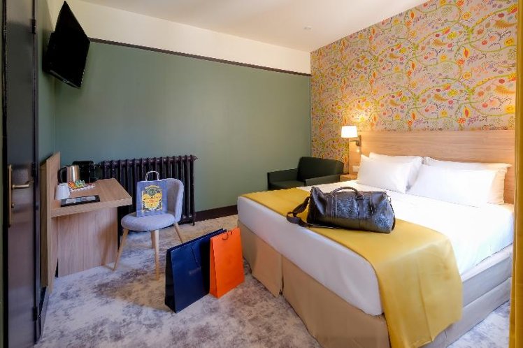 DOUBLE SUPERIOR Room