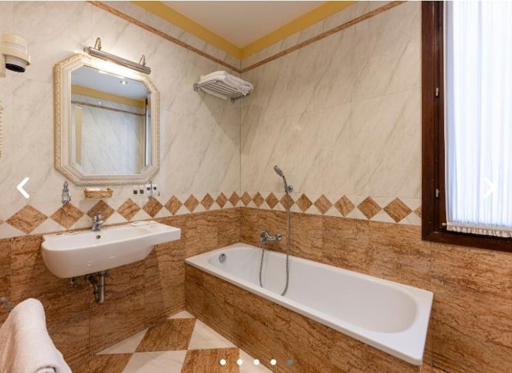 DOUBLE CANAL VIEW Room