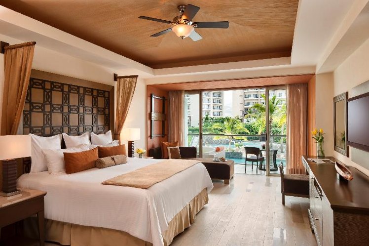 JUNIOR SUITE OCEAN VIEW TWO DOUBLE BEDS Room