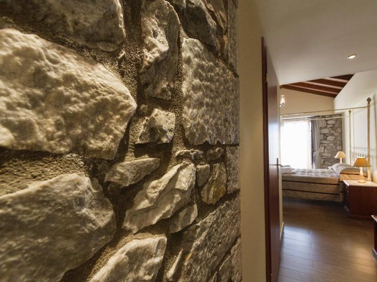 DOUBLE SUPERIOR Room