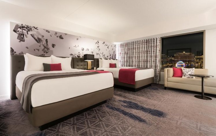 SUITE WITH VIEWS Room