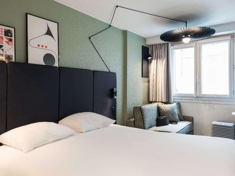 DOUBLE WITH DOUBLE BED Room