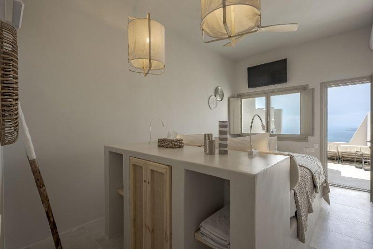 DOUBLE WITH JACUZZI Room