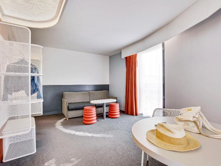 JUNIOR SUITE STANDARD Room