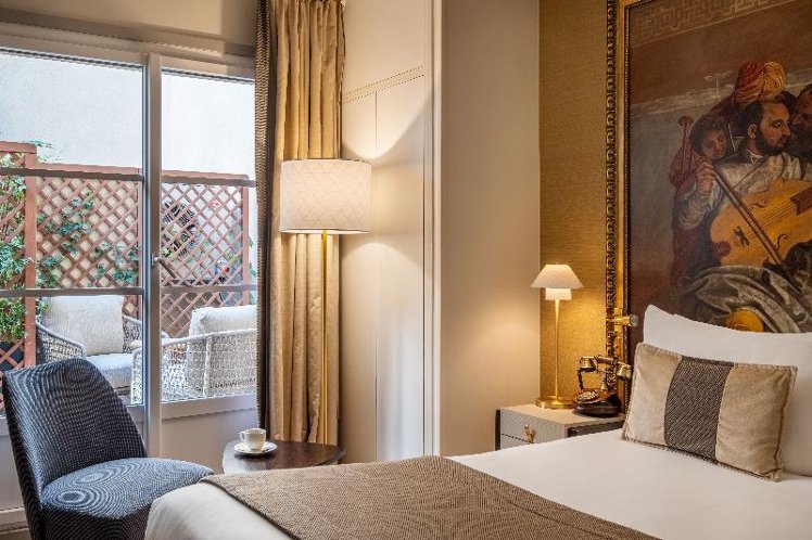 DOUBLE CLASSIC WITH VIEWS Room