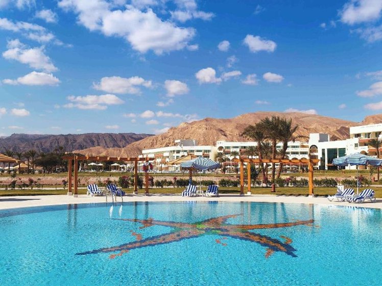 TWIN CLASSIC POOL VIEW Room