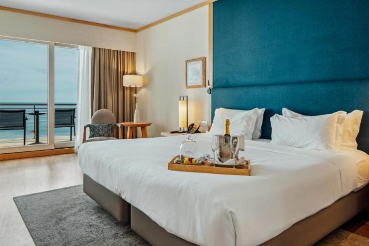 Double or Twin DELUXE Room
