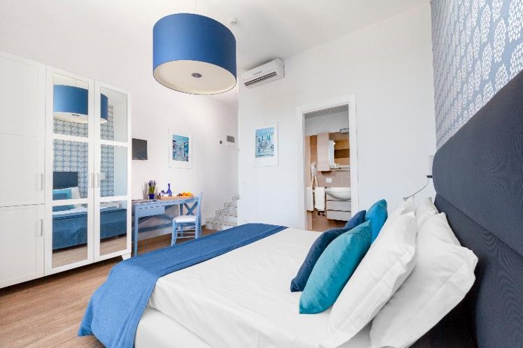 DOUBLE STANDARD Room