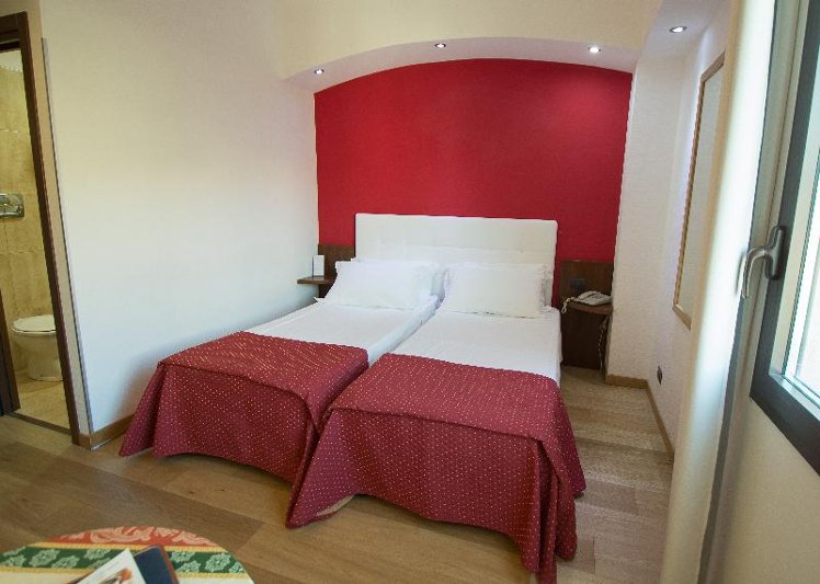 DOUBLE ECONOMY Room