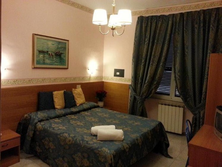 SINGLE STANDARD Room