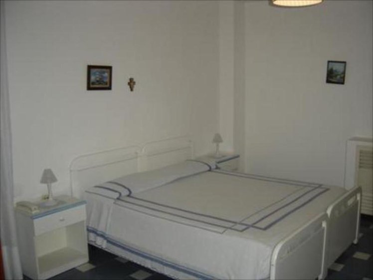 DOUBLE STANDARD Room