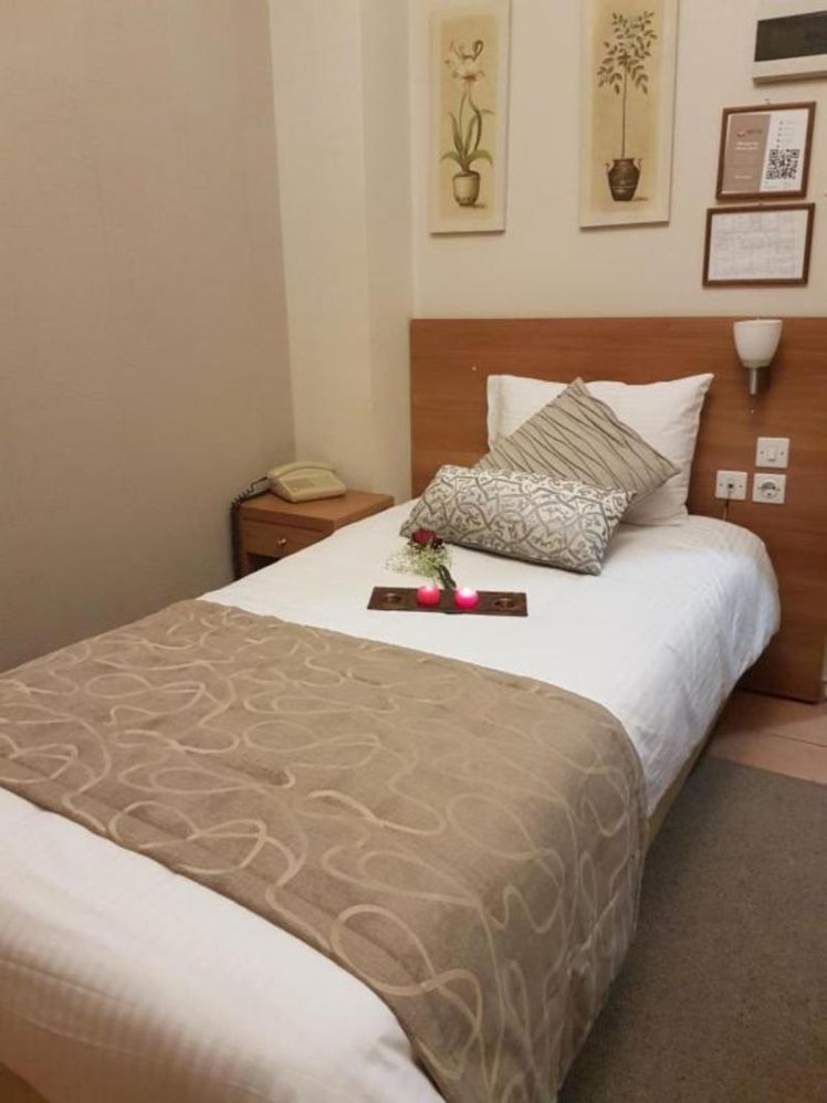 SINGLE STANDARD Room