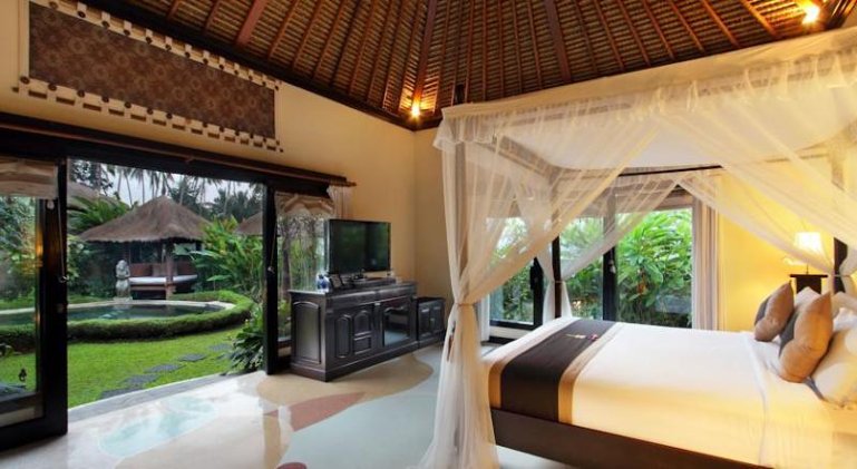 VILLA POOL VIEW Room