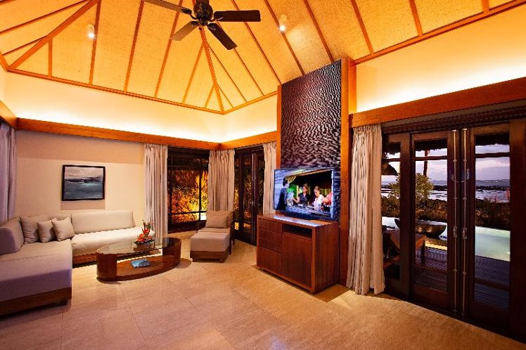 VILLA BEACH FRONT Room
