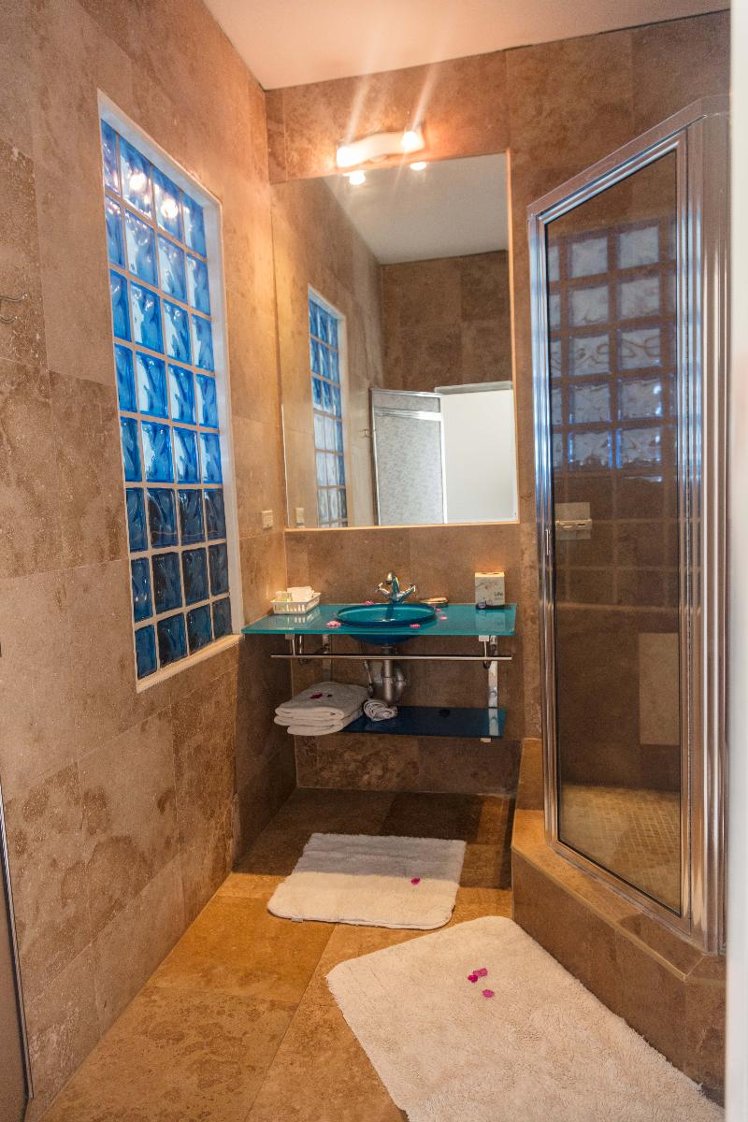 JUNIOR SUITE STANDARD Room